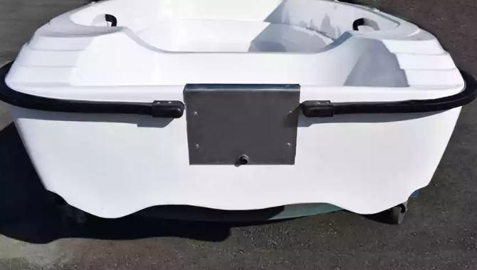 Стеклопластиковая лодка Пингвин (тримаран) в Копейске