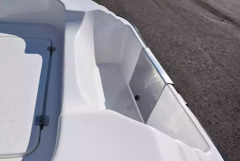 Стеклопластиковая лодка Пингвин (тримаран) в Копейске