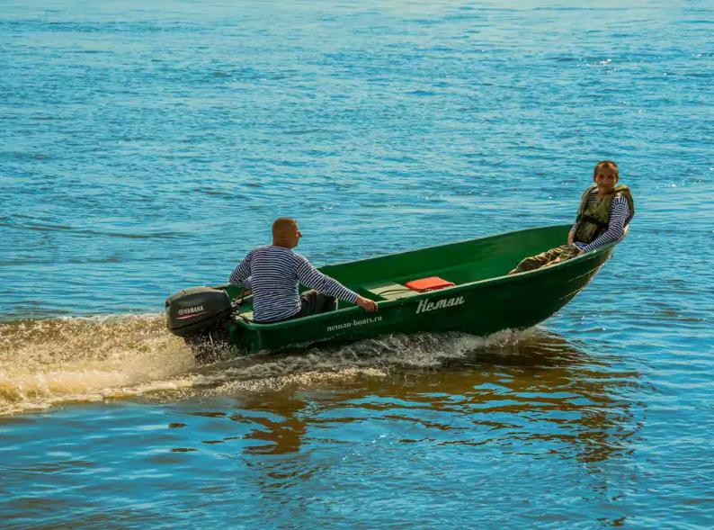 Стеклопластиковая лодка Neman-340 (тримаран) в Копейске