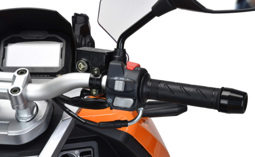 Скутер MOTOLAND (МОТОЛЕНД) T-MAX 150 в Копейске