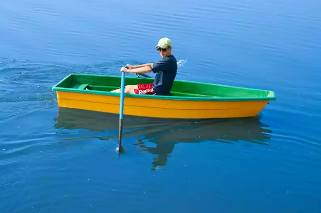 Стеклопластиковая лодка Малютка в Копейске