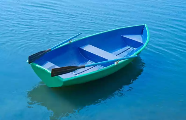 Стеклопластиковая лодка Дельфин в Копейске