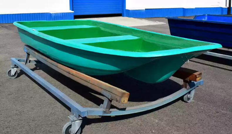 Стеклопластиковая лодка Старт (тримаран) в Копейске