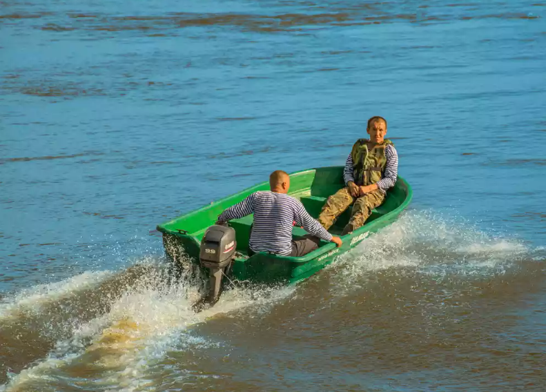 Стеклопластиковая лодка Neman-340 (тримаран) в Копейске