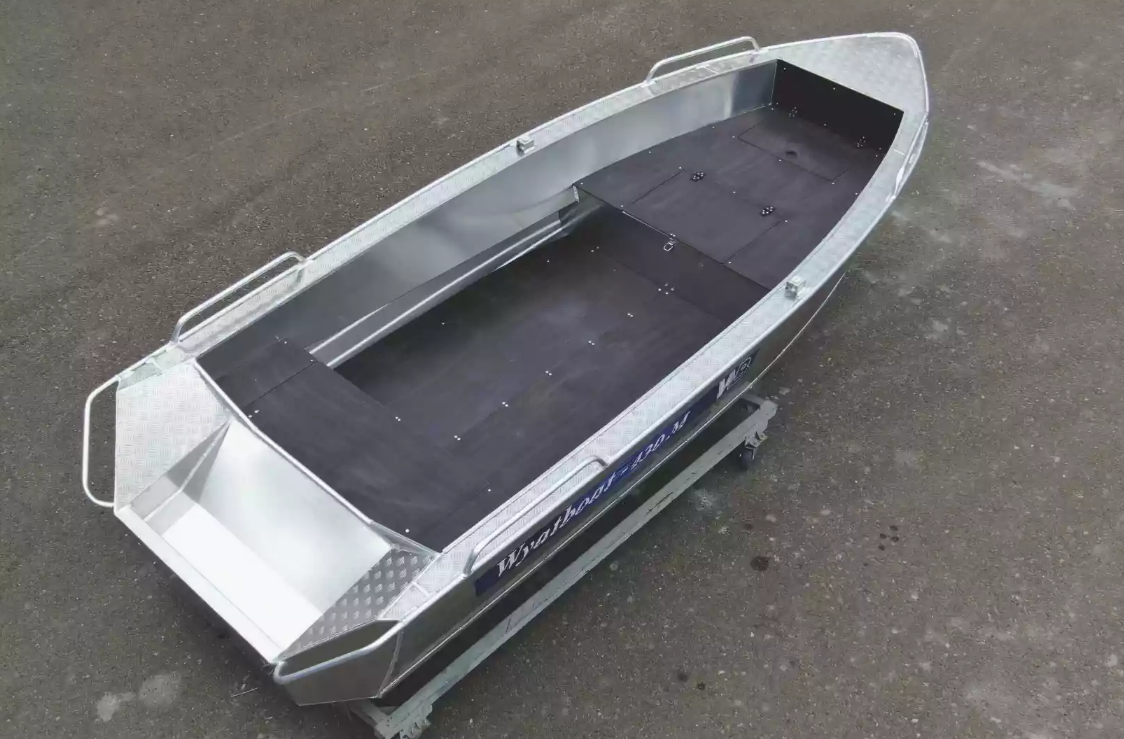Алюминиевая лодка  Wyatboat-430М FISH в Копейске