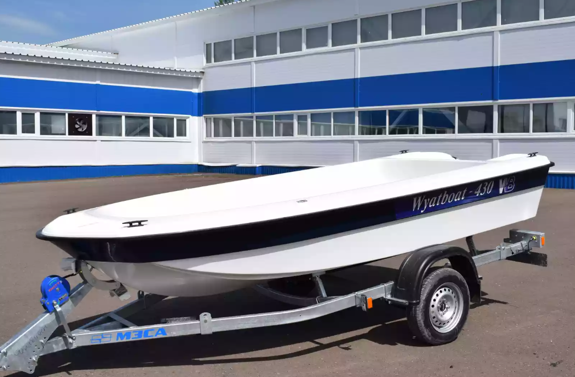 Стеклопластиковая лодка Wyatboat 430 тримаран в Копейске