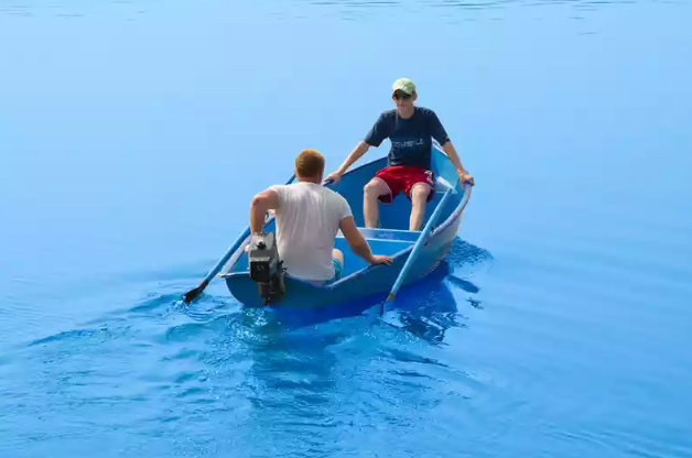 Стеклопластиковая лодка Омуль в Копейске