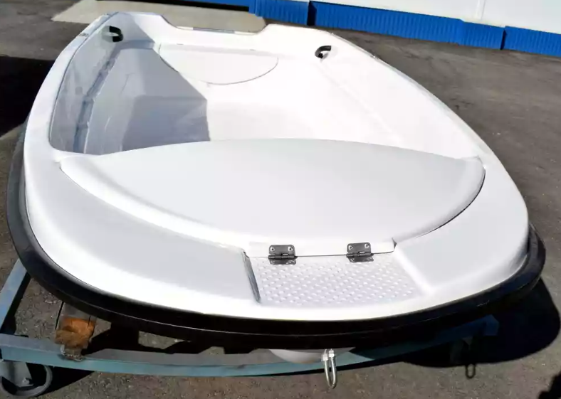 Стеклопластиковая лодка Пингвин (тримаран) в Копейске