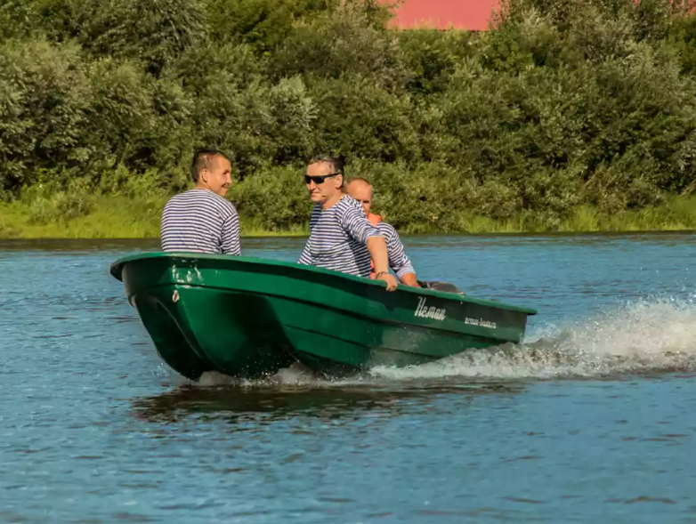 Стеклопластиковая лодка Neman-340 (тримаран) в Копейске