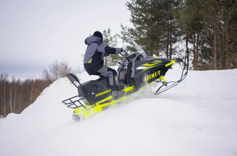 Миниснегоход Бурлак Азимут 20 л.с. , эл.запуск, реверс, тормоз гидравл, капот черный в Копейске