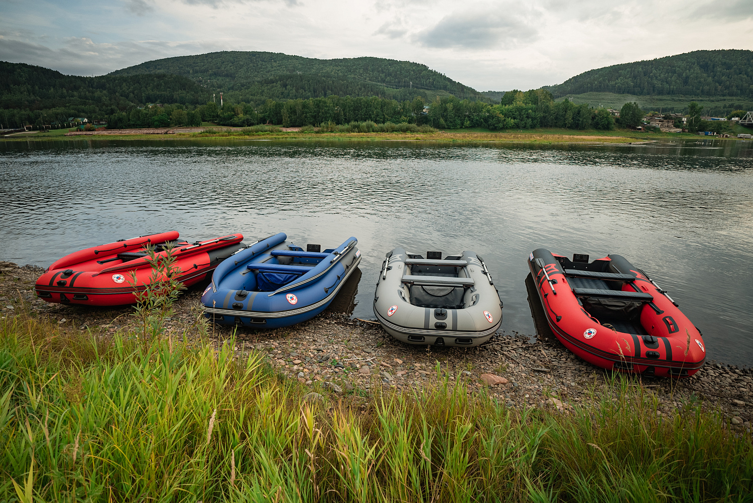 Лодка MISHIMO RIVER FJET PRO 430  под водомет в Копейске